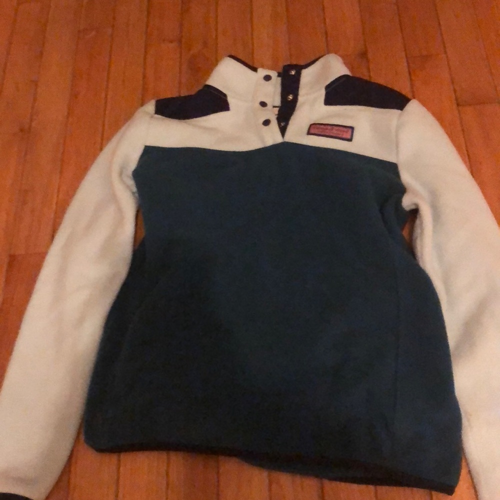 Blue vineyard vines comfy sweater